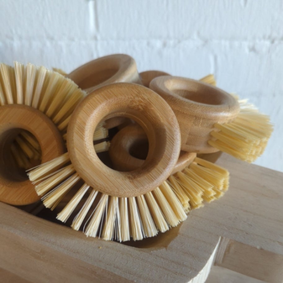 Round Bristle Brush FIDDLE & FIG